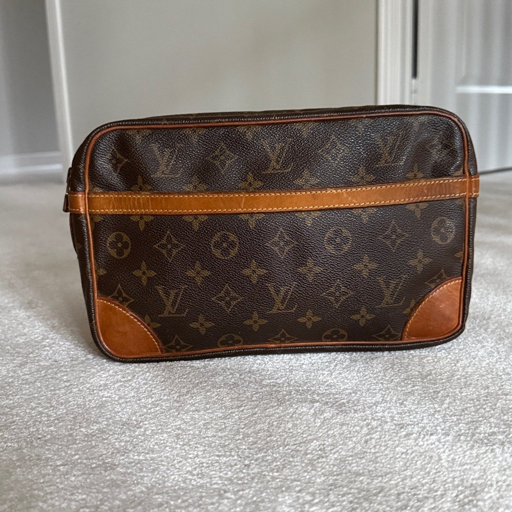 Vintage Louis Vuitton monogram pouch